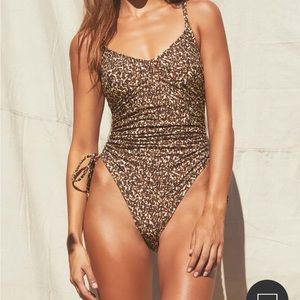 Lulu’s Let’s get sunny one piece swimsuit
